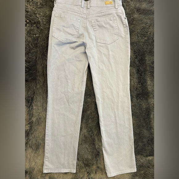 Gloria Vanderbilt Jeans - Picture 2 of 2